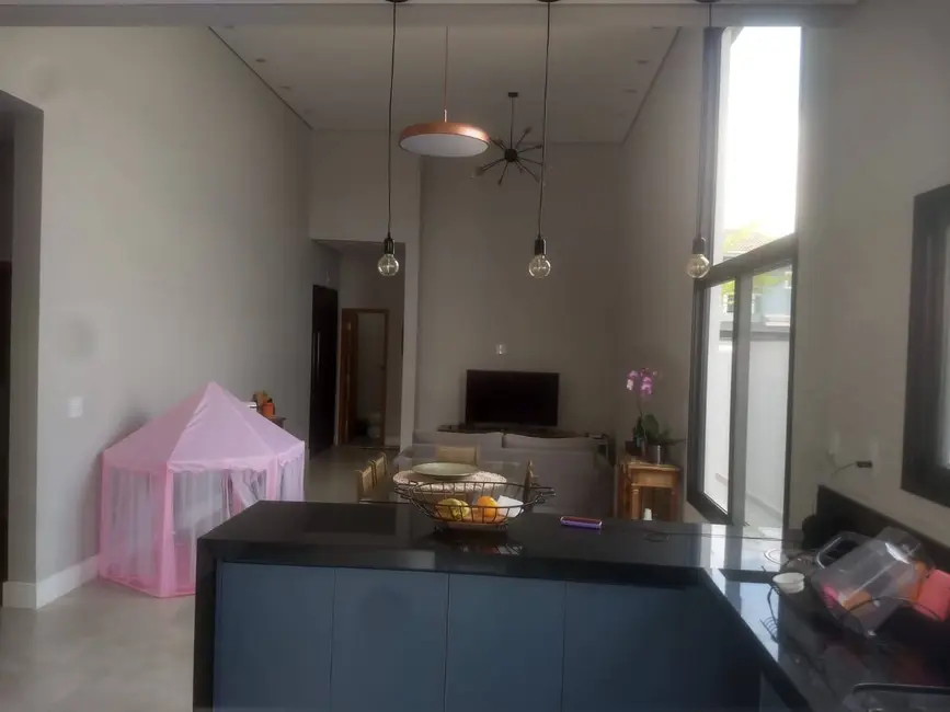 Casa de Condomínio com 3 quartos à venda, 194m2 em Cajuru do Sul, Sorocaba - SP - imagem 6 Foto 6 de Casa de Condomínio com 3 quartos à venda, 194m2 em Cajuru do Sul, Sorocaba - SP