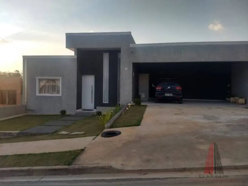 Foto 1 de Casa de Condomínio com 2 quartos à venda, 144m2 em Horto Florestal, Sorocaba - SP
