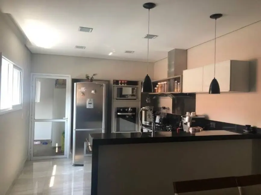 Casa com 3 quartos à venda, 377m2 em Jardim Santa Rosália, Sorocaba - SP - imagem 4 Foto 4 de Casa com 3 quartos à venda, 377m2 em Jardim Santa Rosália, Sorocaba - SP