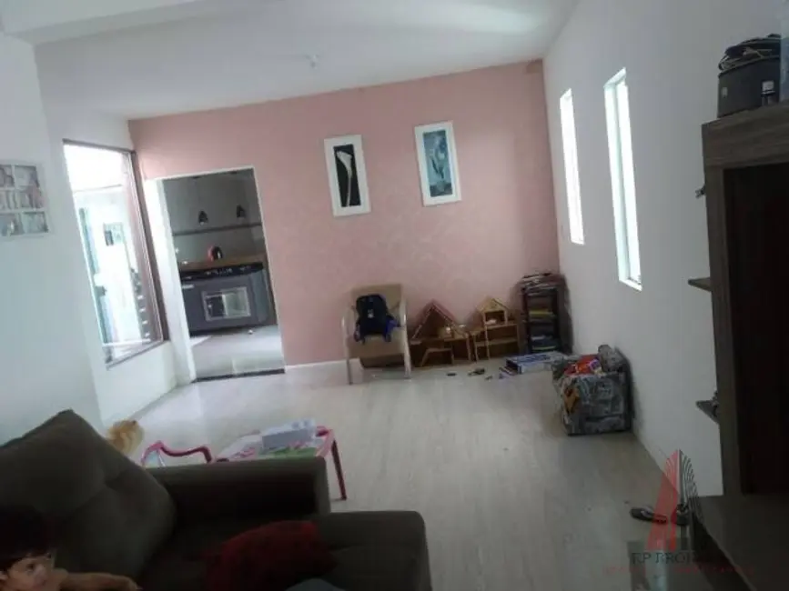 Foto 2 de Sobrado com 3 quartos à venda, 160m2 em Jardim Santa Bárbara, Sorocaba - SP