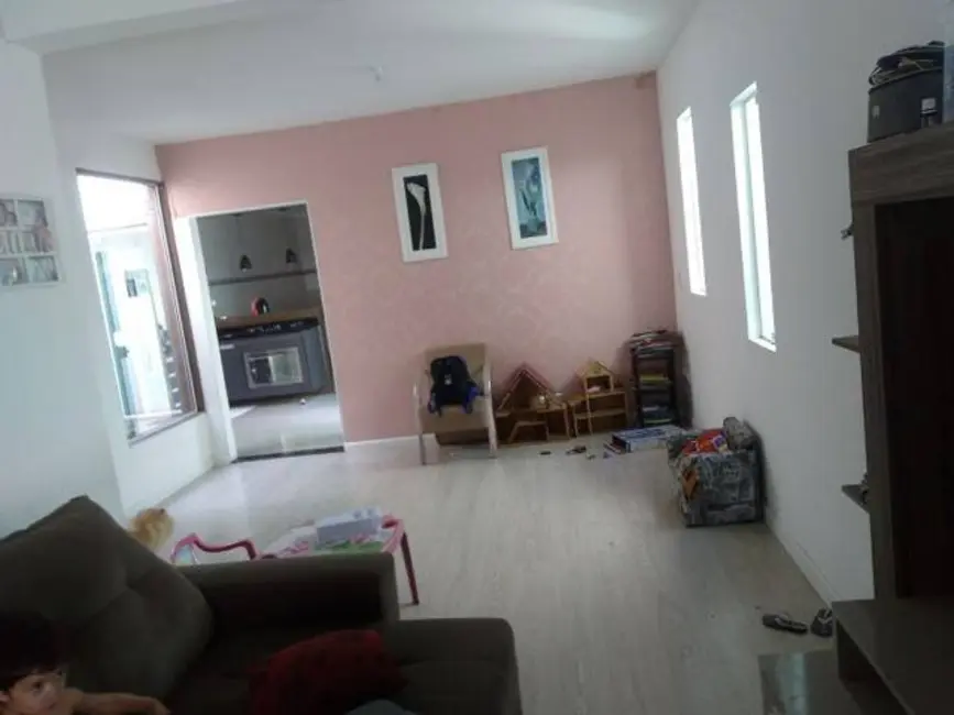 Foto 2 de Sobrado com 3 quartos à venda, 160m2 em Jardim Santa Bárbara, Sorocaba - SP
