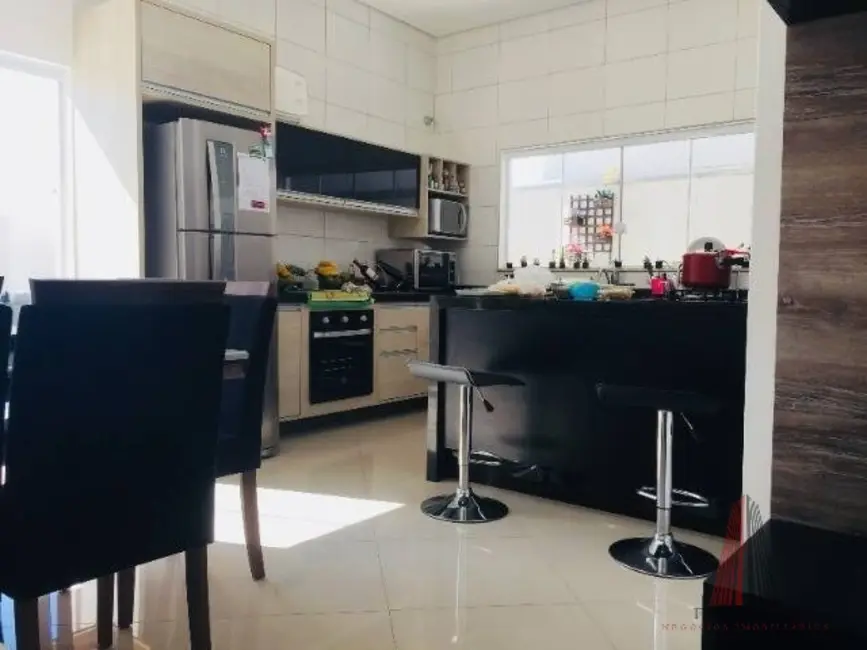 Foto 4 de Casa com 3 quartos à venda, 200m2 em Wanel Ville, Sorocaba - SP