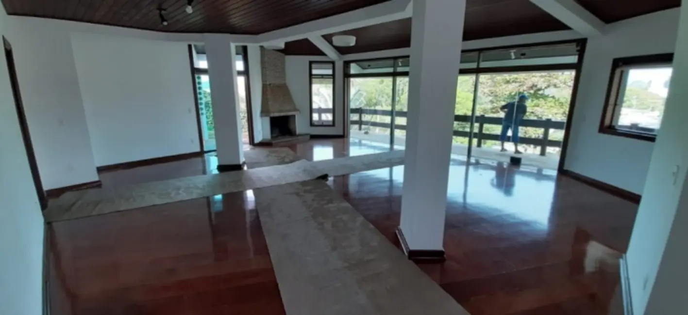 Casa com 3 quartos à venda, 380m2 em Jardim Emília, Sorocaba - SP - imagem 3 Foto 3 de Casa com 3 quartos à venda, 380m2 em Jardim Emília, Sorocaba - SP