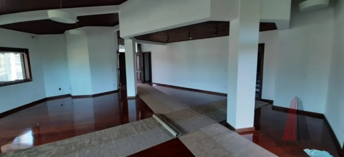 Casa com 3 quartos à venda, 380m2 em Jardim Emília, Sorocaba - SP - imagem 2 Foto 2 de Casa com 3 quartos à venda, 380m2 em Jardim Emília, Sorocaba - SP