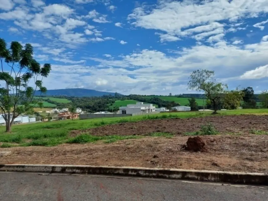 Foto 1 de Terreno / Lote à venda, 1000m2 em Aracoiaba Da Serra - SP