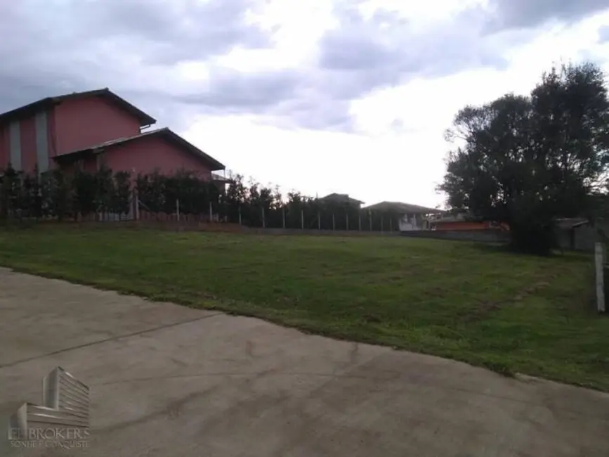 Foto 2 de Terreno / Lote à venda, 800m2 em Aracoiaba Da Serra - SP