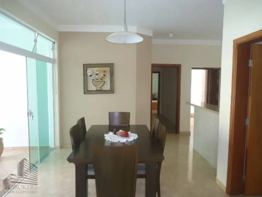 Casa de Condomínio com 3 quartos à venda, 540m2 em Aparecidinha, Sorocaba - SP - imagem 6 Foto 6 de Casa de Condomínio com 3 quartos à venda, 540m2 em Aparecidinha, Sorocaba - SP
