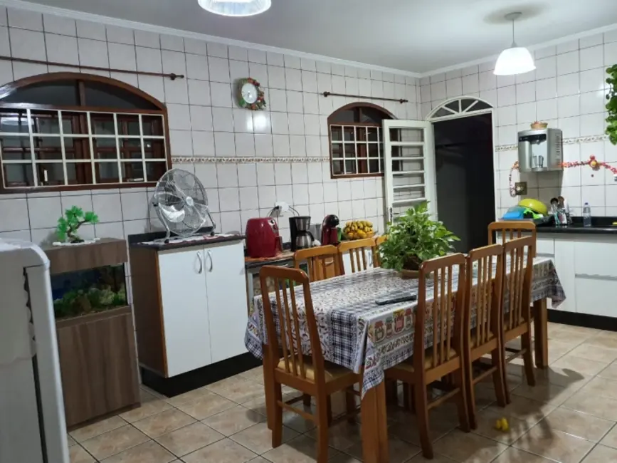 Casa de Condomínio com 2 quartos à venda, 65m2 em Vila Helena, Sorocaba - SP - imagem 3 Foto 3 de Casa de Condomínio com 2 quartos à venda, 65m2 em Vila Helena, Sorocaba - SP
