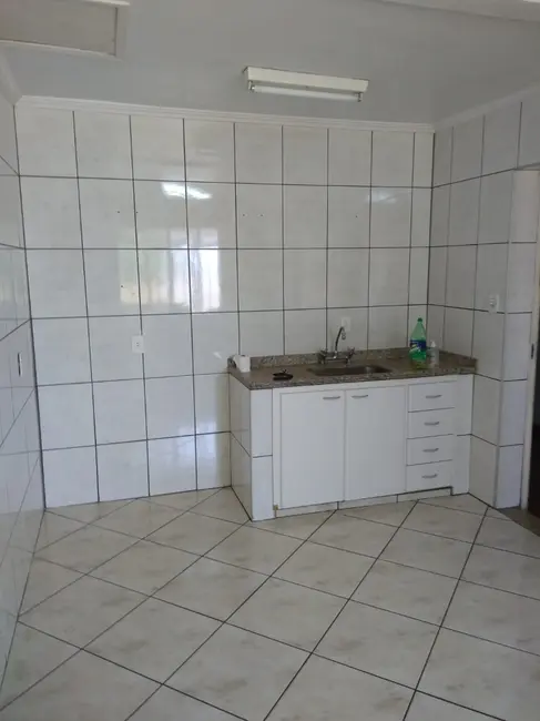 Casa de Condomínio com 2 quartos à venda, 200m2 em Jardim Maria Eugênia, Sorocaba - SP - imagem 4 Foto 4 de Casa de Condomínio com 2 quartos à venda, 200m2 em Jardim Maria Eugênia, Sorocaba - SP