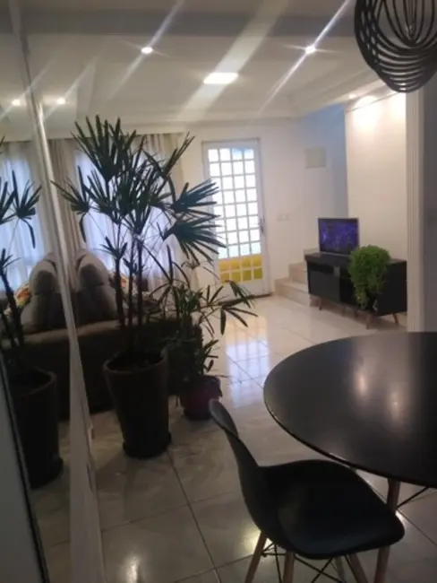 Foto 3 de Casa de Condomínio com 2 quartos à venda, 64m2 em Vossoroca, Votorantim - SP