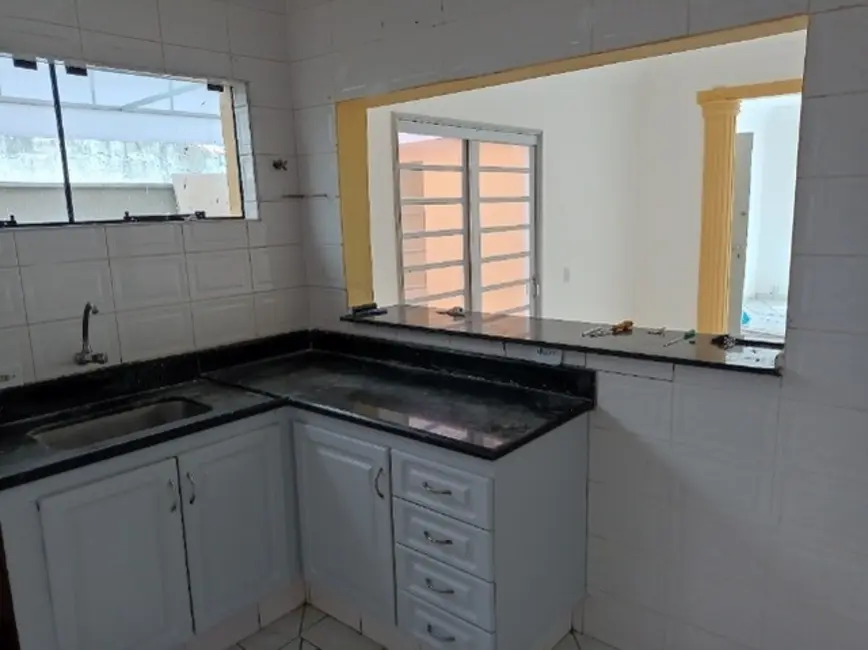 Sobrado com 2 quartos à venda, 134m2 em Jardim Simus, Sorocaba - SP - imagem 4 Foto 4 de Sobrado com 2 quartos à venda, 134m2 em Jardim Simus, Sorocaba - SP