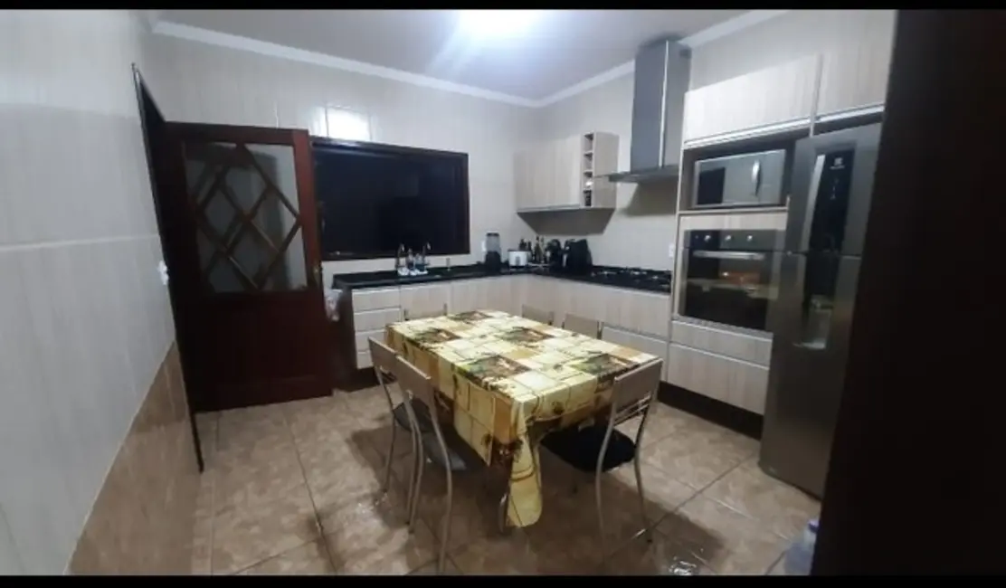 Foto 8 de Sobrado com 2 quartos à venda, 170m2 em Jardim São Guilherme, Sorocaba - SP