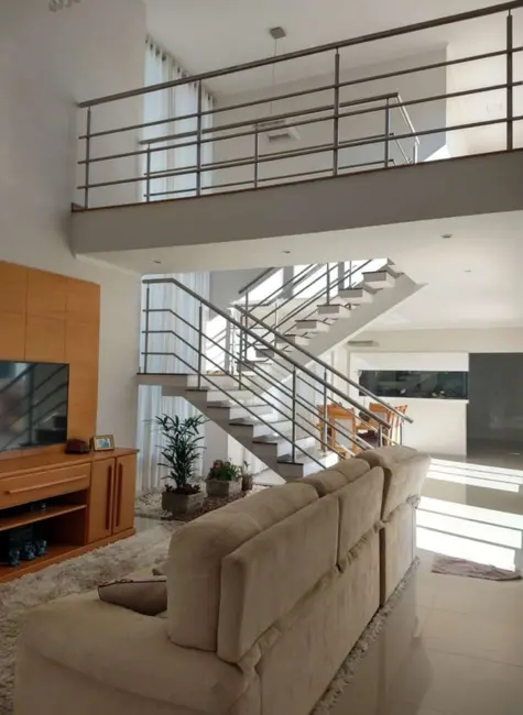 Foto 3 de Sobrado com 3 quartos à venda, 317m2 em Condomínio Residencial Flores, Votorantim - SP