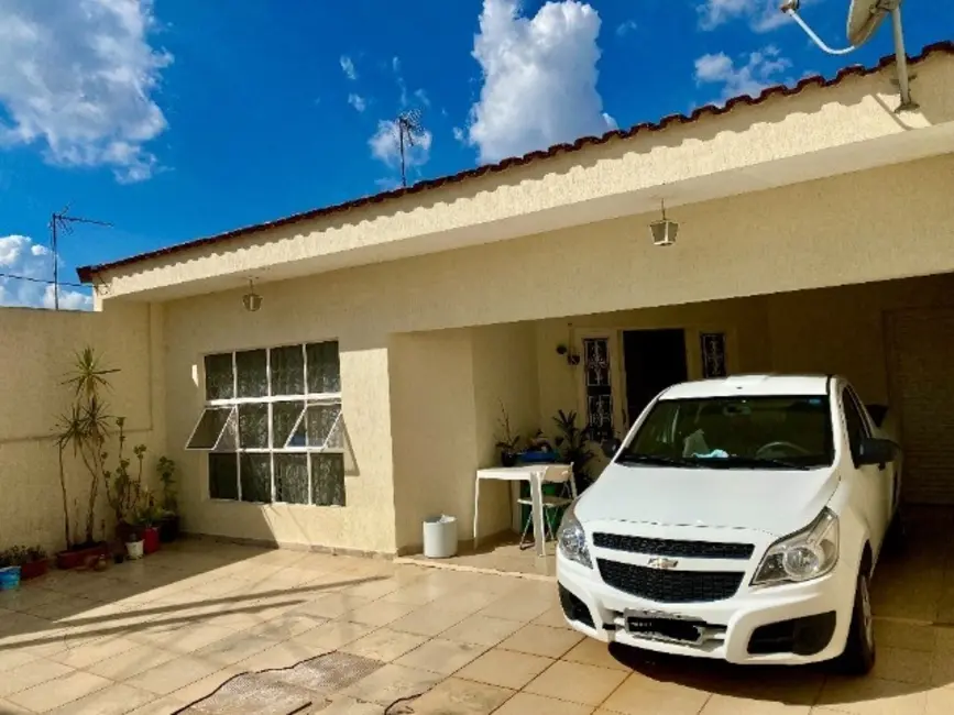 Foto 3 de Sobrado com 4 quartos à venda, 150m2 em Conjunto Habitacional Júlio de Mesquita Filho, Sorocaba - SP