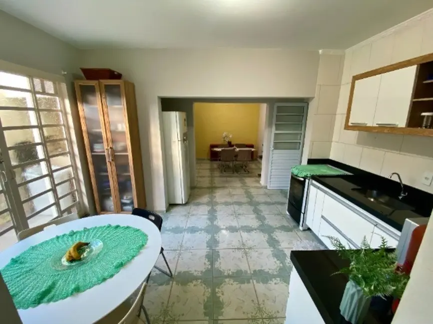 Foto 8 de Sobrado com 4 quartos à venda, 150m2 em Conjunto Habitacional Júlio de Mesquita Filho, Sorocaba - SP
