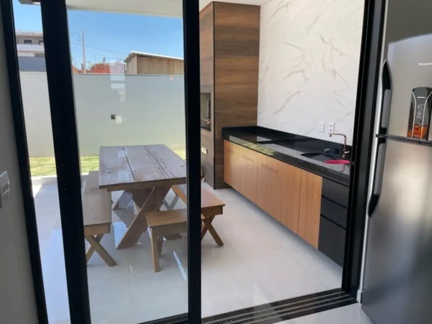 Sobrado com 3 quartos à venda, 160m2 em Horto Florestal, Sorocaba - SP - imagem 5 Foto 5 de Sobrado com 3 quartos à venda, 160m2 em Horto Florestal, Sorocaba - SP