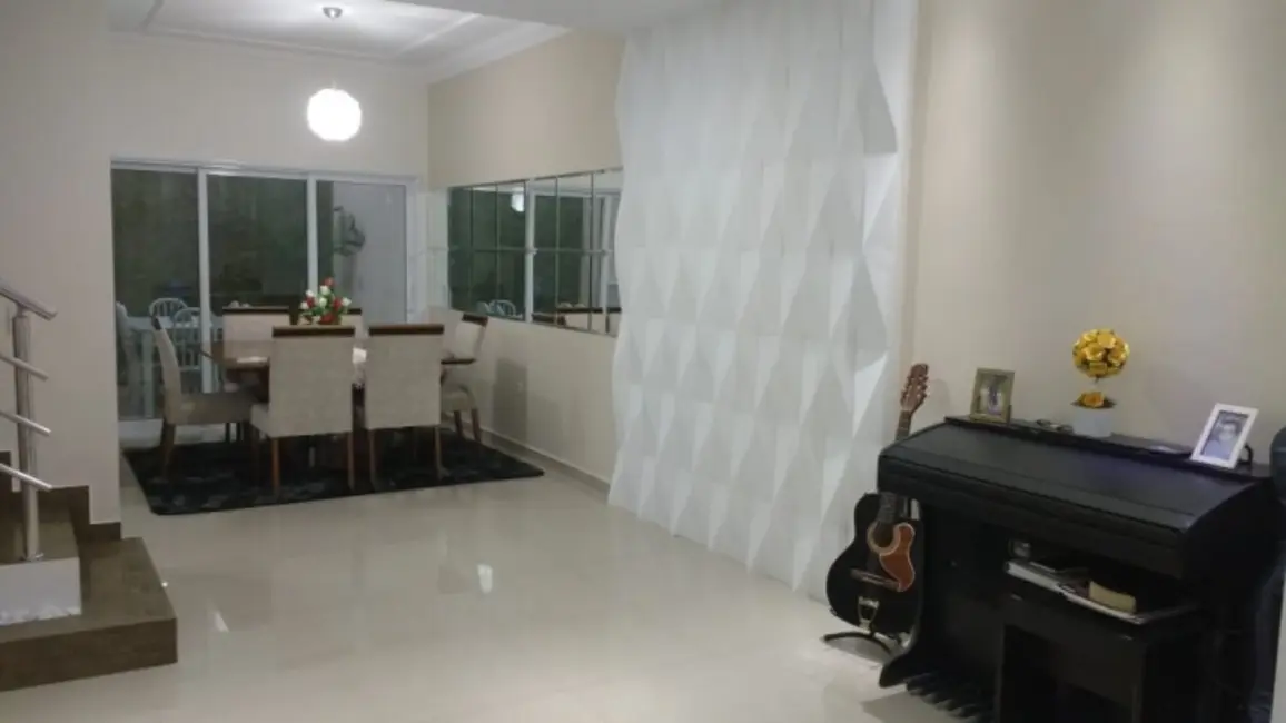Casa de Condomínio com 3 quartos à venda, 180m2 em Parque São Bento, Sorocaba - SP - imagem 8 Foto 8 de Casa de Condomínio com 3 quartos à venda, 180m2 em Parque São Bento, Sorocaba - SP