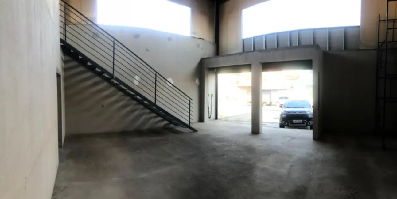 Foto 3 de Armazém / Galpão para alugar, 290m2 em Jardim Simus, Sorocaba - SP