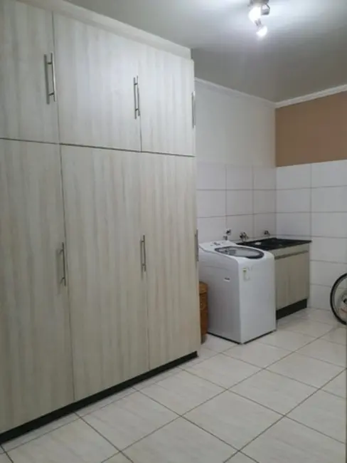 Sobrado com 3 quartos à venda, 175m2 em Jardim Tulipas, Sorocaba - SP - imagem 7 Foto 7 de Sobrado com 3 quartos à venda, 175m2 em Jardim Tulipas, Sorocaba - SP