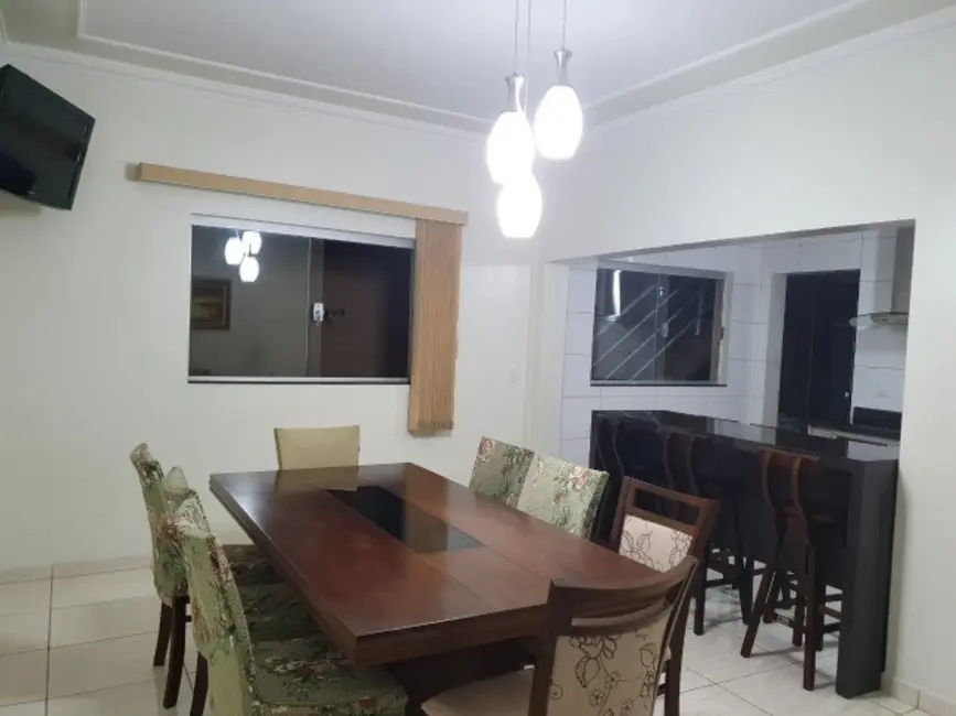 Sobrado com 3 quartos à venda, 175m2 em Jardim Tulipas, Sorocaba - SP - imagem 5 Foto 5 de Sobrado com 3 quartos à venda, 175m2 em Jardim Tulipas, Sorocaba - SP