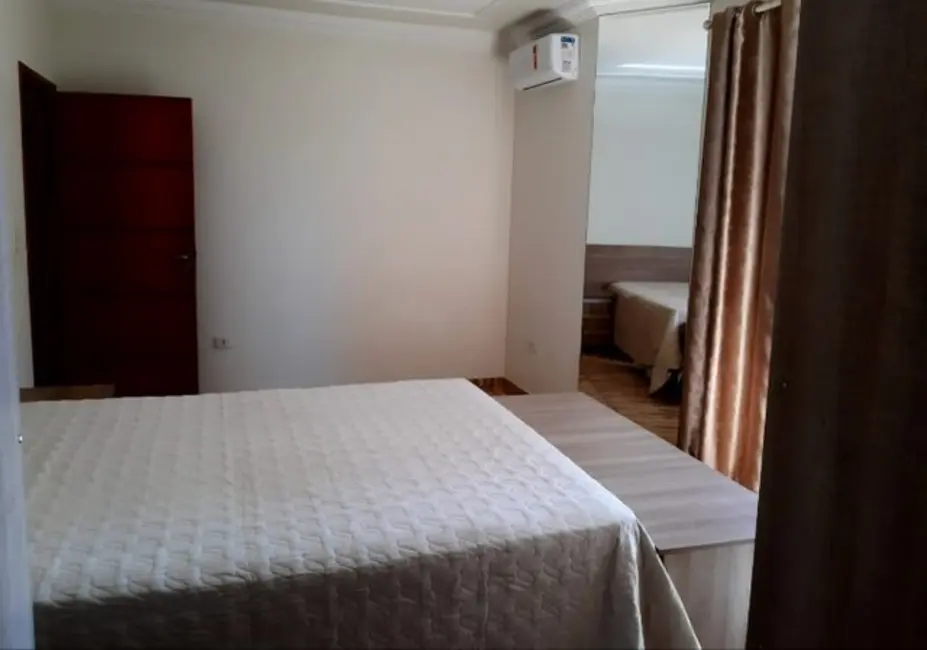 Sobrado com 3 quartos à venda, 175m2 em Jardim Tulipas, Sorocaba - SP - imagem 9 Foto 9 de Sobrado com 3 quartos à venda, 175m2 em Jardim Tulipas, Sorocaba - SP