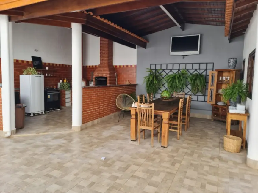 Foto 4 de Sobrado com 3 quartos à venda e para alugar, 348m2 em Jardim São Paulo, Sorocaba - SP