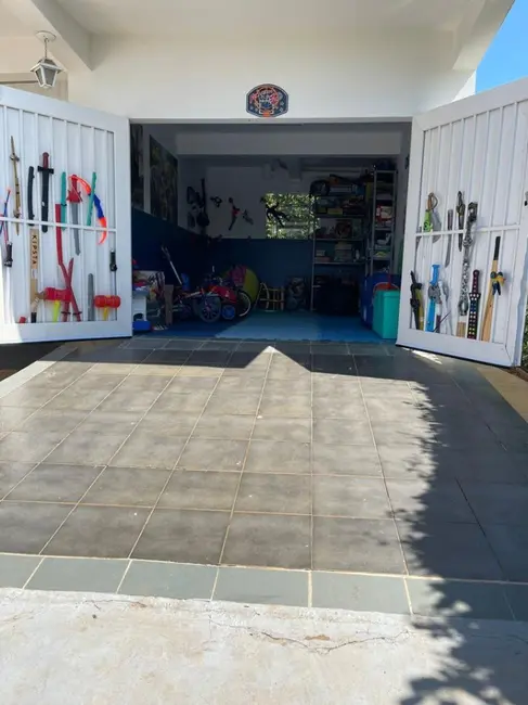 Foto 6 de Sobrado com 4 quartos à venda, 258m2 em Aracoiaba Da Serra - SP