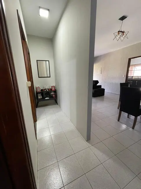 Foto 9 de Sobrado com 4 quartos à venda, 258m2 em Aracoiaba Da Serra - SP