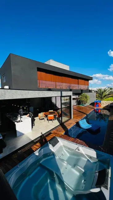 Sobrado com 4 quartos à venda, 330m2 em Ibiti Royal Park, Sorocaba - SP - imagem 9 Foto 9 de Sobrado com 4 quartos à venda, 330m2 em Ibiti Royal Park, Sorocaba - SP