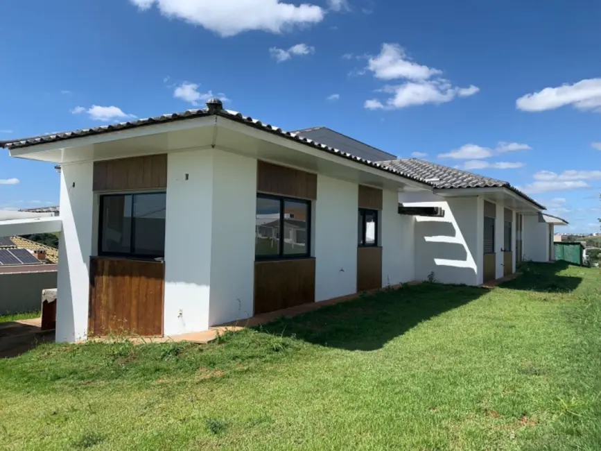 Foto 3 de Sobrado com 3 quartos à venda, 350m2 em Aracoiaba Da Serra - SP