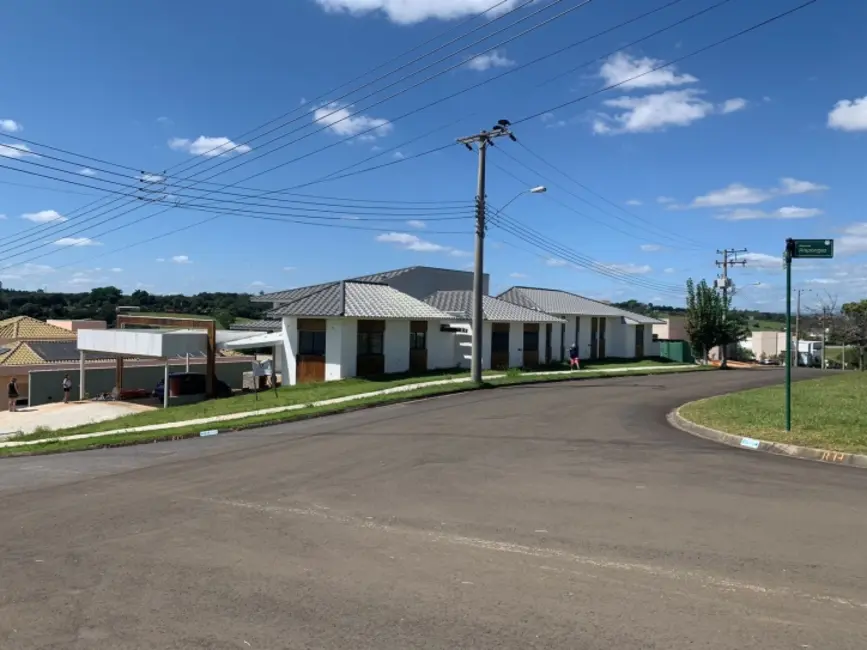 Foto 1 de Sobrado com 3 quartos à venda, 350m2 em Aracoiaba Da Serra - SP