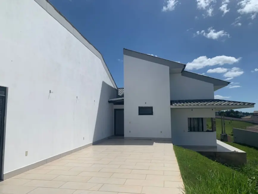 Foto 8 de Sobrado com 3 quartos à venda, 350m2 em Aracoiaba Da Serra - SP