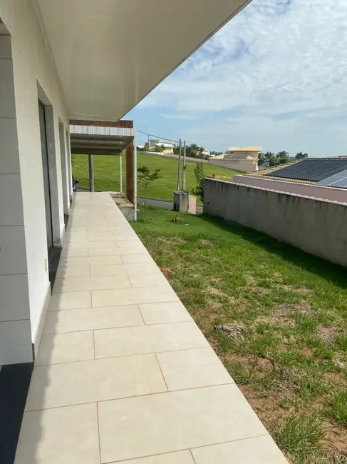 Foto 7 de Sobrado com 3 quartos à venda, 350m2 em Aracoiaba Da Serra - SP