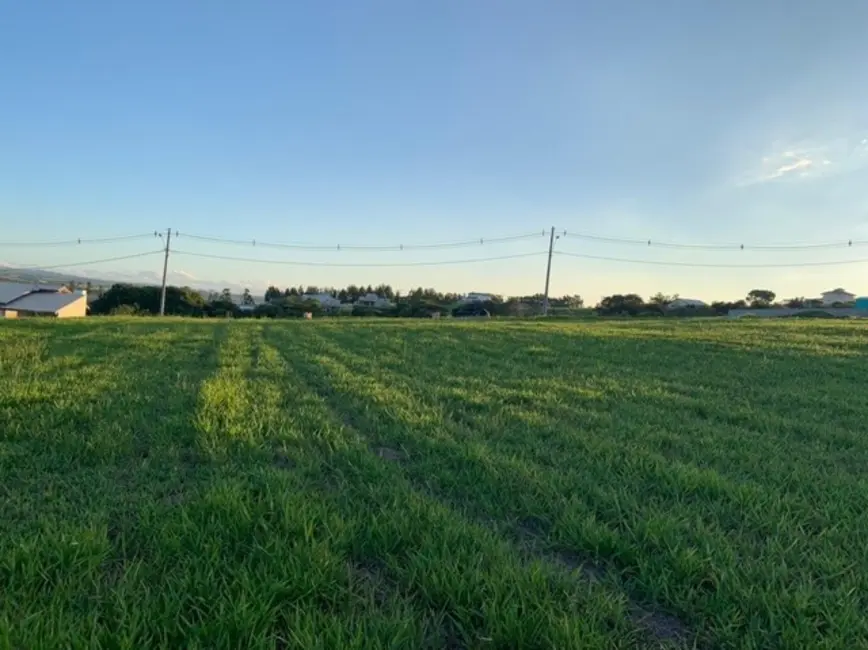 Foto 2 de Terreno / Lote à venda, 1000m2 em Salto De Pirapora - SP