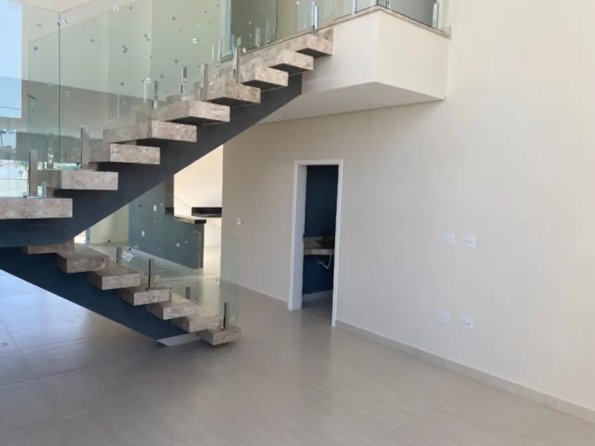 Sobrado com 3 quartos à venda, 215m2 em Centro, Sorocaba - SP - imagem 3 Foto 3 de Sobrado com 3 quartos à venda, 215m2 em Centro, Sorocaba - SP