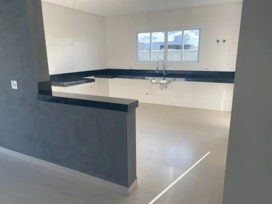 Sobrado com 3 quartos à venda, 215m2 em Centro, Sorocaba - SP - imagem 4 Foto 4 de Sobrado com 3 quartos à venda, 215m2 em Centro, Sorocaba - SP