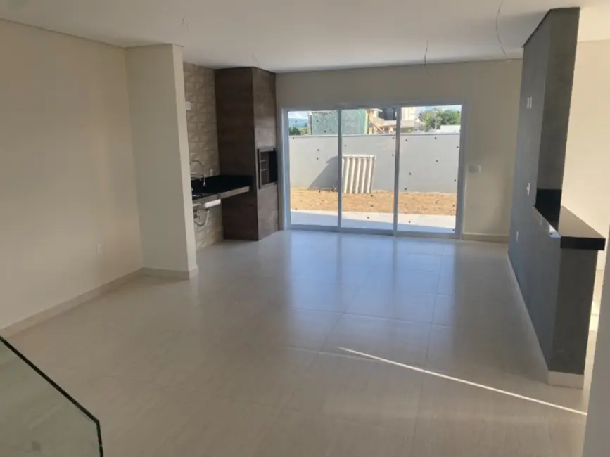 Sobrado com 3 quartos à venda, 215m2 em Centro, Sorocaba - SP - imagem 9 Foto 9 de Sobrado com 3 quartos à venda, 215m2 em Centro, Sorocaba - SP