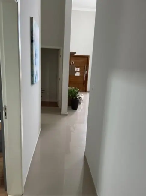 Casa de Condomínio com 3 quartos à venda, 155m2 em Cajuru do Sul, Sorocaba - SP - imagem 4 Foto 4 de Casa de Condomínio com 3 quartos à venda, 155m2 em Cajuru do Sul, Sorocaba - SP