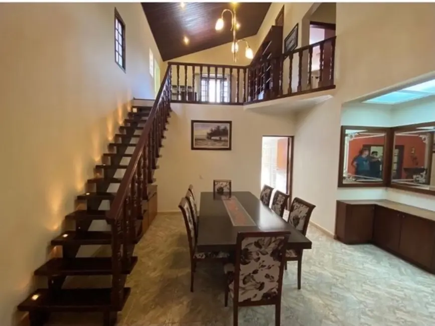 Sobrado com 5 quartos à venda, 560m2 em Jardim Isaura, Sorocaba - SP - imagem 5 Foto 5 de Sobrado com 5 quartos à venda, 560m2 em Jardim Isaura, Sorocaba - SP