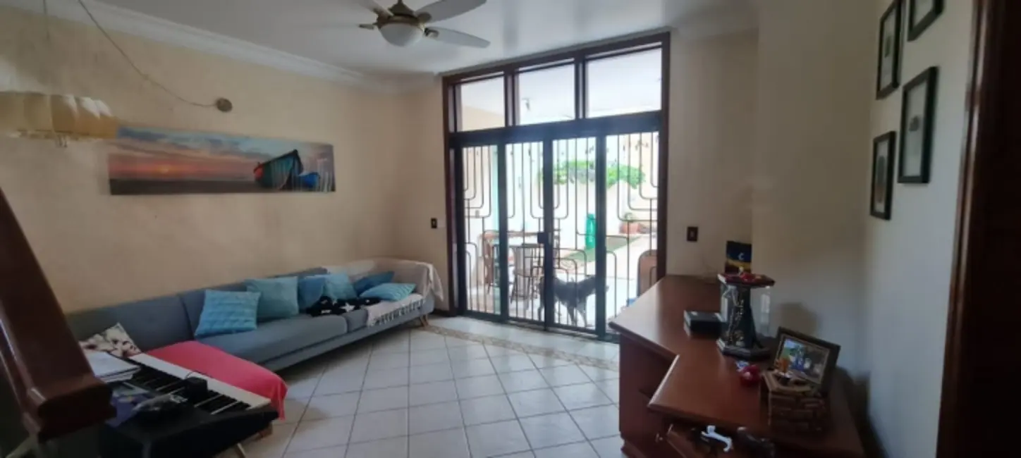 Sobrado com 3 quartos à venda, 259m2 em Vila Trujillo, Sorocaba - SP - imagem 4 Foto 4 de Sobrado com 3 quartos à venda, 259m2 em Vila Trujillo, Sorocaba - SP