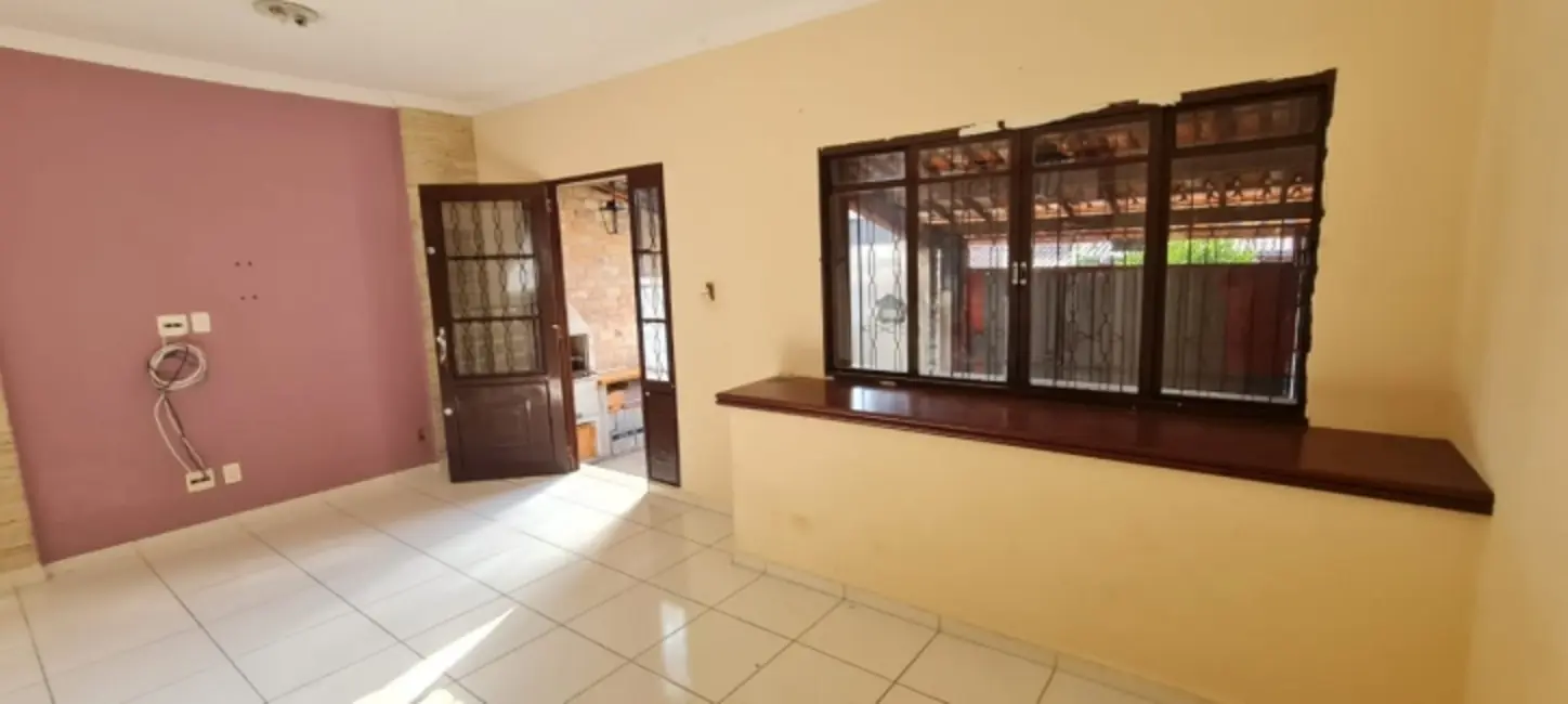 Casa de Condomínio com 3 quartos à venda, 127m2 em Jardim Maria Antônia Prado, Sorocaba - SP - imagem 2 Foto 2 de Casa de Condomínio com 3 quartos à venda, 127m2 em Jardim Maria Antônia Prado, Sorocaba - SP