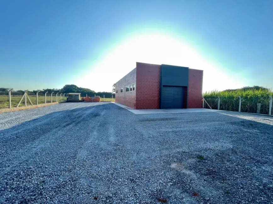Foto 7 de Armazém / Galpão à venda e para alugar, 205m2 em Aracoiaba Da Serra - SP