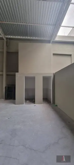Armazém / Galpão para alugar, 300m2 em Itapeva, Votorantim - SP - imagem 3 Foto 3 de Armazém / Galpão para alugar, 300m2 em Itapeva, Votorantim - SP