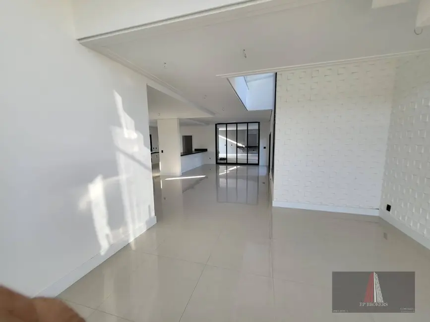 Foto 3 de Casa com 4 quartos à venda, 456m2 em Votorantim - SP