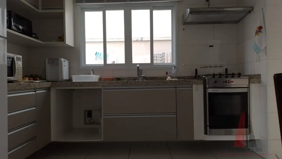 Casa de Condomínio com 3 quartos à venda, 250m2 em Sorocaba - SP - imagem 9 Foto 9 de Casa de Condomínio com 3 quartos à venda, 250m2 em Sorocaba - SP