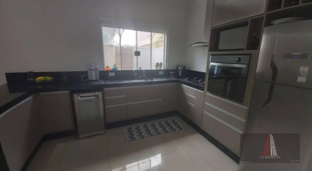 Casa de Condomínio com 3 quartos à venda, 250m2 em Cajuru do Sul, Sorocaba - SP - imagem 6 Foto 6 de Casa de Condomínio com 3 quartos à venda, 250m2 em Cajuru do Sul, Sorocaba - SP