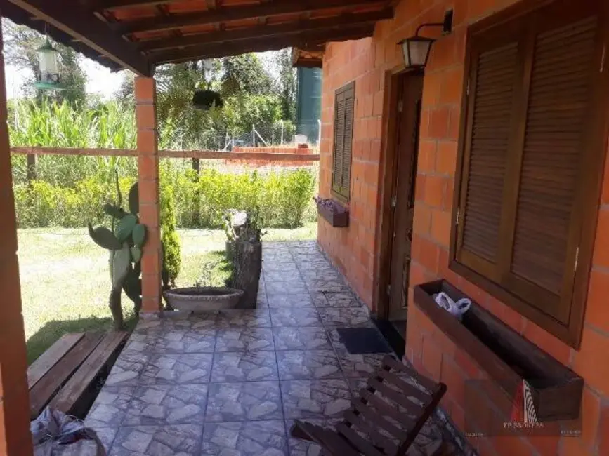 Chácara com 2 quartos à venda, 1000m2 em Brigadeiro Tobias, Sorocaba - SP - imagem 3 Foto 3 de Chácara com 2 quartos à venda, 1000m2 em Brigadeiro Tobias, Sorocaba - SP