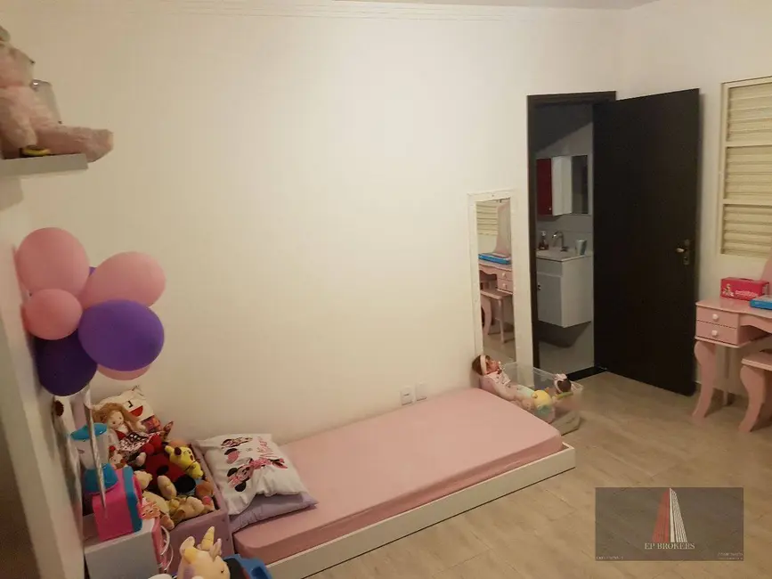 Casa com 3 quartos à venda, 480m2 em Vila Carvalho, Sorocaba - SP - imagem 9 Foto 9 de Casa com 3 quartos à venda, 480m2 em Vila Carvalho, Sorocaba - SP