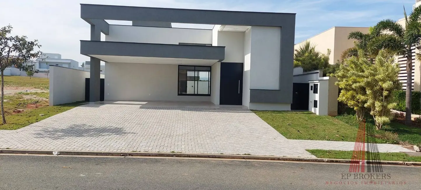 Foto 1 de Casa com 3 quartos à venda, 450m2 em Votorantim - SP