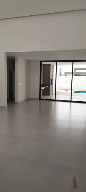 Foto 3 de Casa com 3 quartos à venda, 450m2 em Votorantim - SP